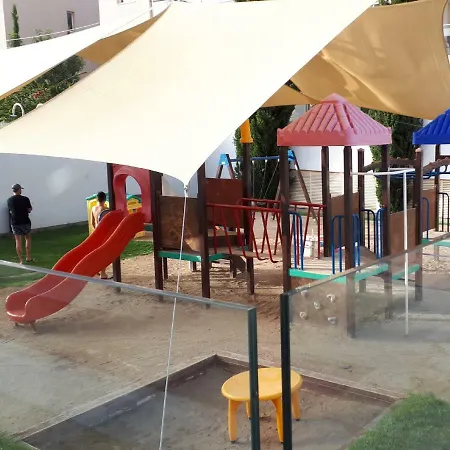 아파트 Pafilia Gardens Block 3 *
